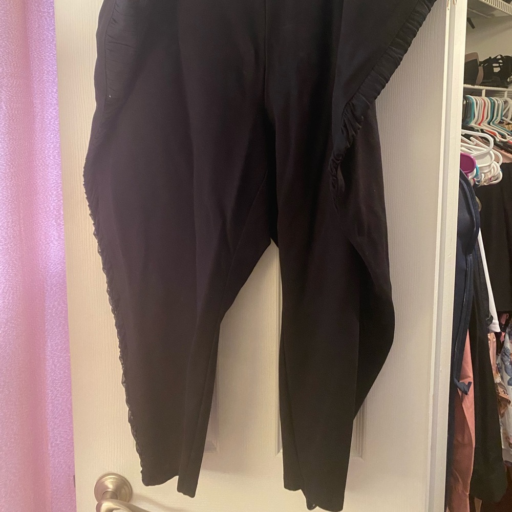 Black mesh side panel leggings. Torrid size 6